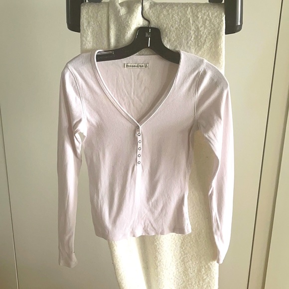 Abercrombie top - Picture 1 of 1